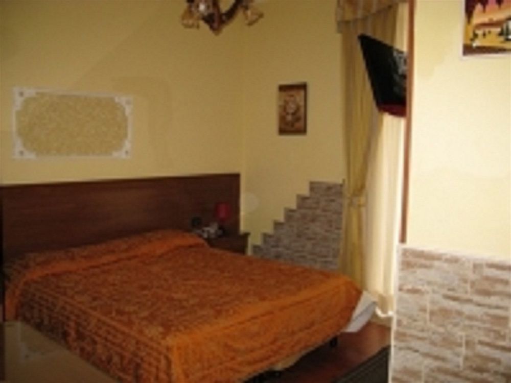 Enea 2* Napoli